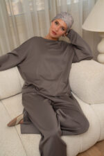 ⁦بلوزة واسعة⁩ - الصورة ⁦3⁩